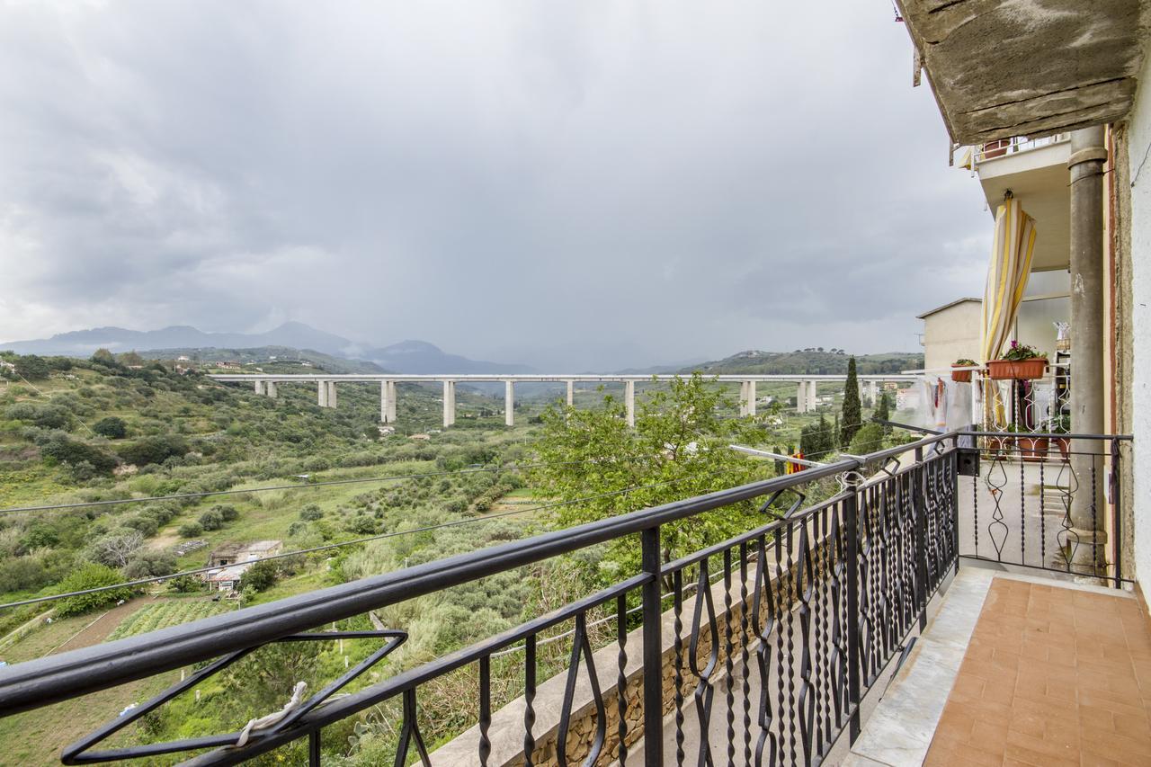 Casa Vacanza Paradise Vicino Cefalu Con Servizio Di Piscina A 3 Chilometri Daire Campofelice Di Roccella Dış mekan fotoğraf