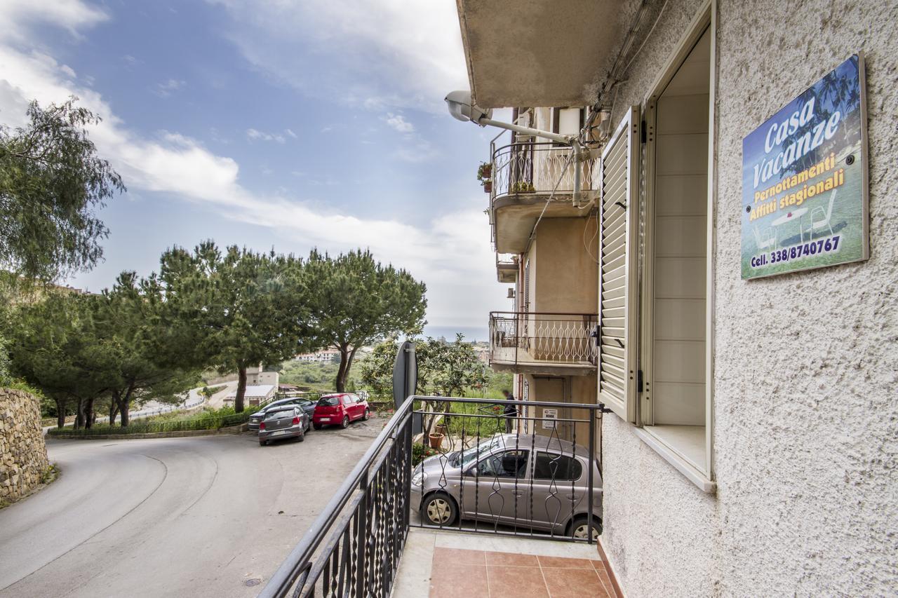 Casa Vacanza Paradise Vicino Cefalu Con Servizio Di Piscina A 3 Chilometri Daire Campofelice Di Roccella Dış mekan fotoğraf